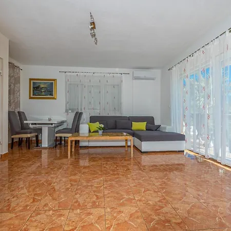 Apartment Marija